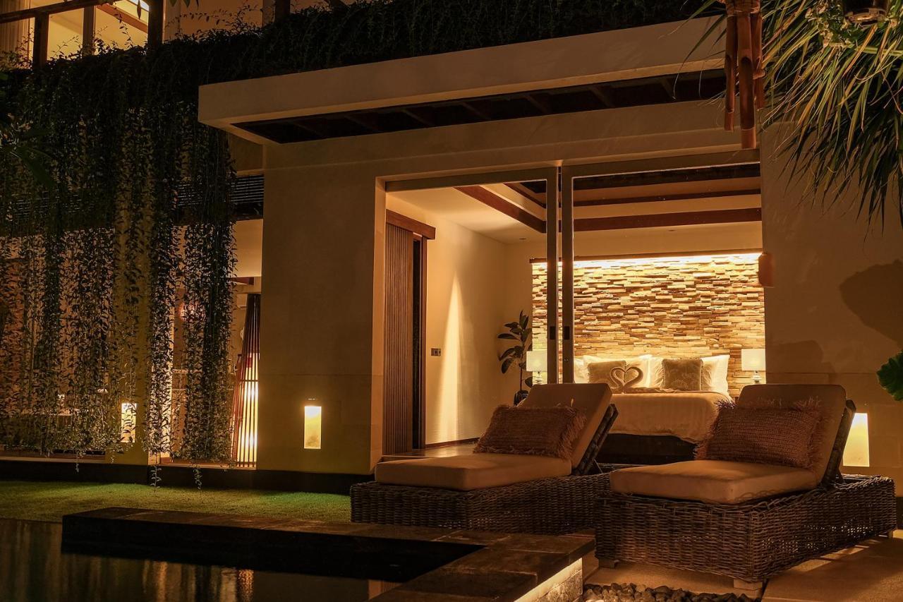 Sunset Palms Beach Villa Jimbaran Esterno foto