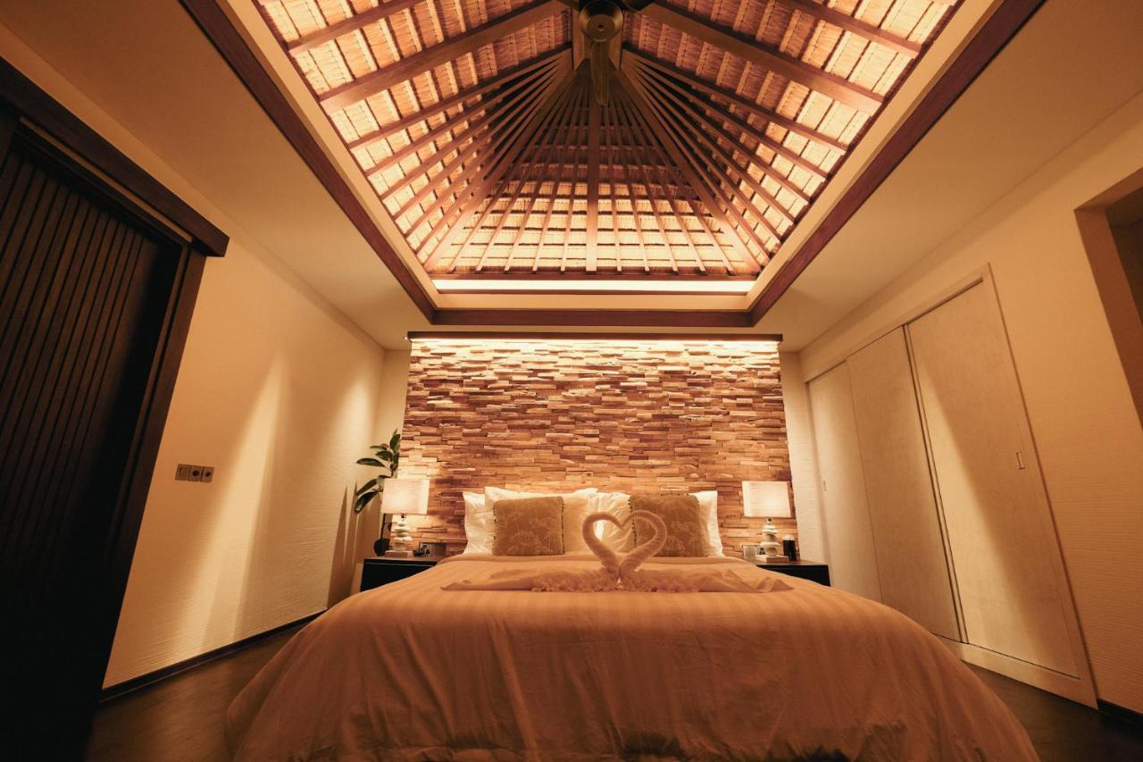 Sunset Palms Beach Villa Jimbaran Esterno foto