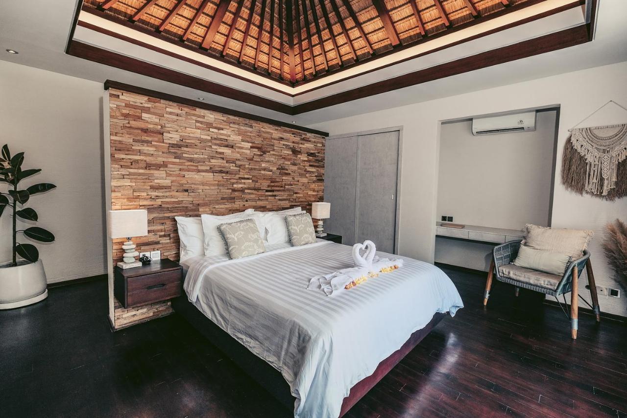 Sunset Palms Beach Villa Jimbaran Esterno foto